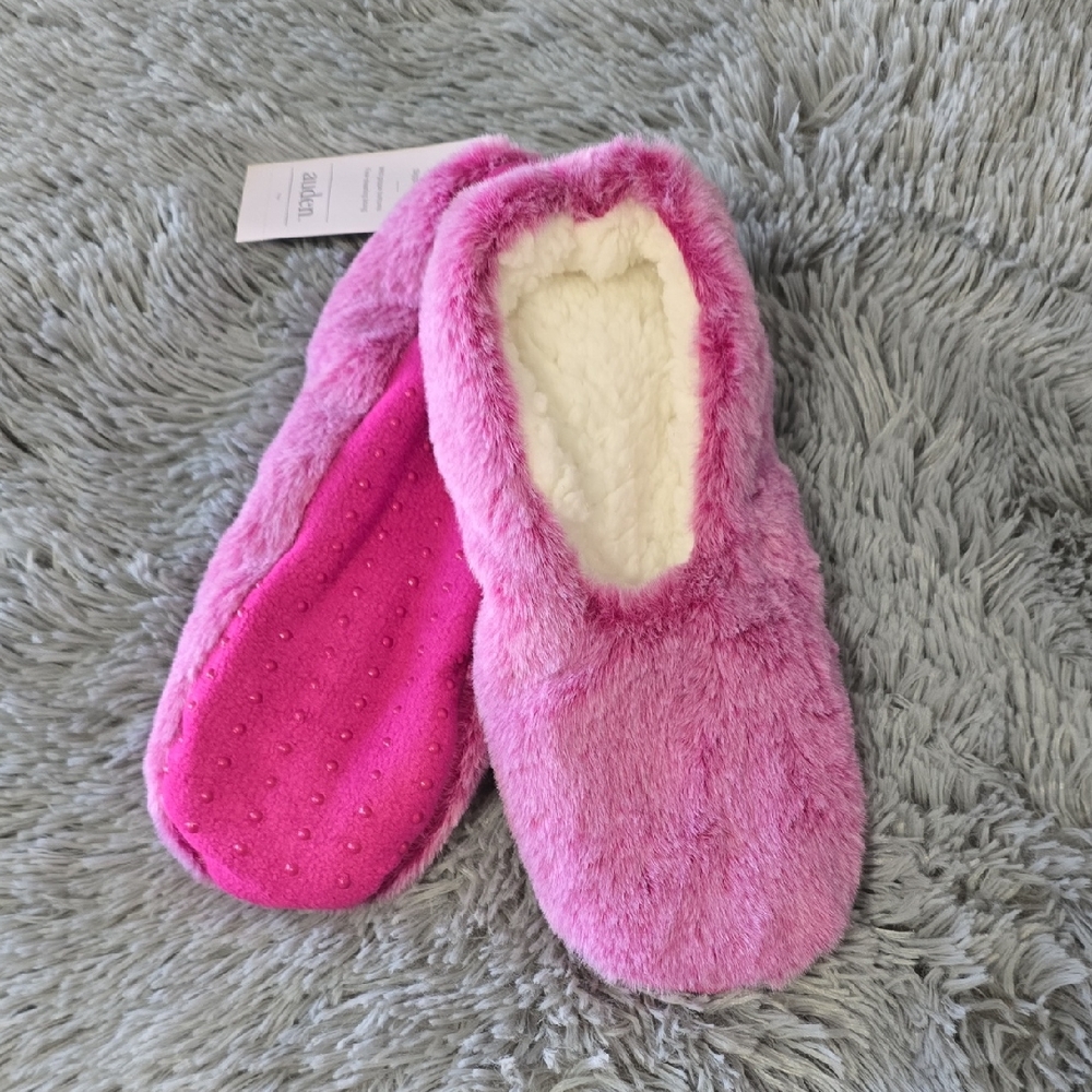 🆕️ Auden Pink Faux-Fur Slipper Socks
